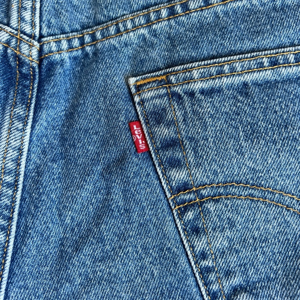 Levi’s Vintage 550 Relaxed Fit cut off shorts Size 33 - Picture 3 of 7